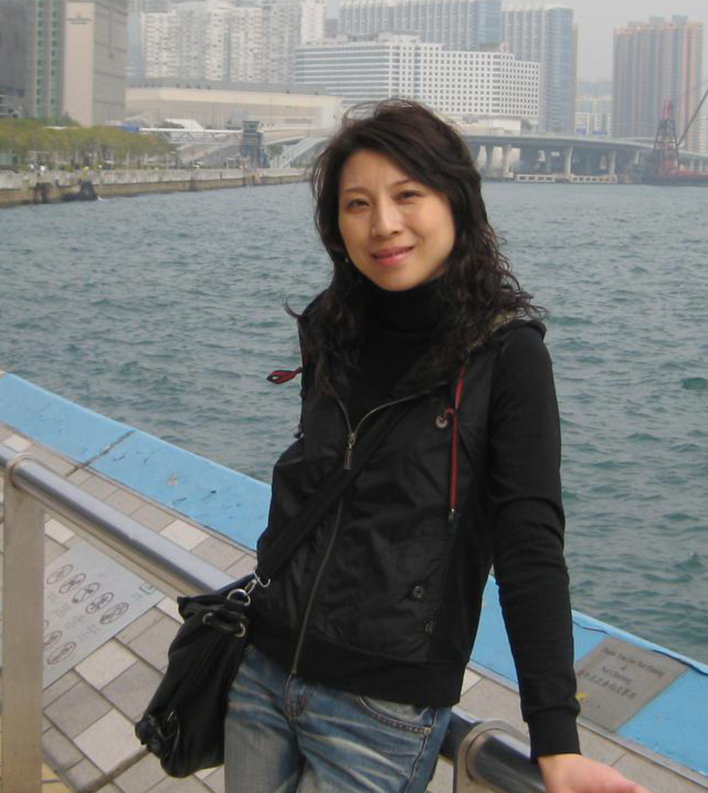 45岁离异女征婚照片(id:63670345)_美国征婚交友_珍爱