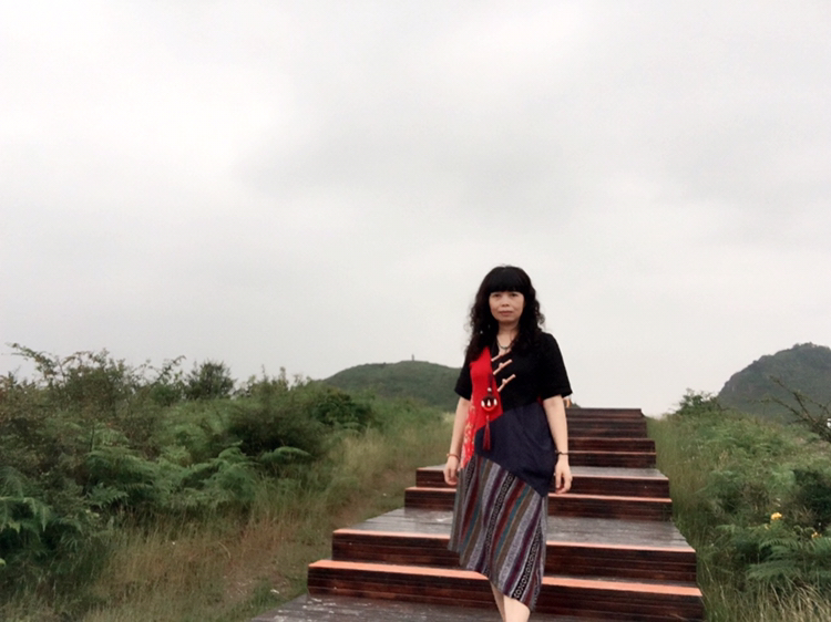 找个人陪着去旅游照片