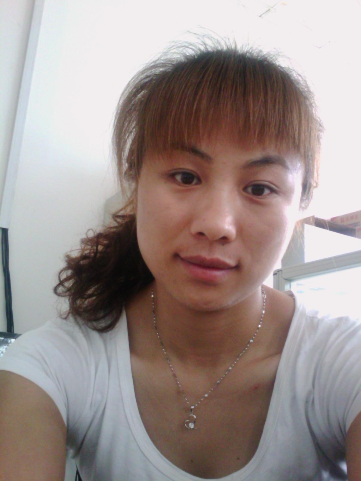 35岁离异女征婚照片(id:68043193)_上海征婚交友_珍爱网