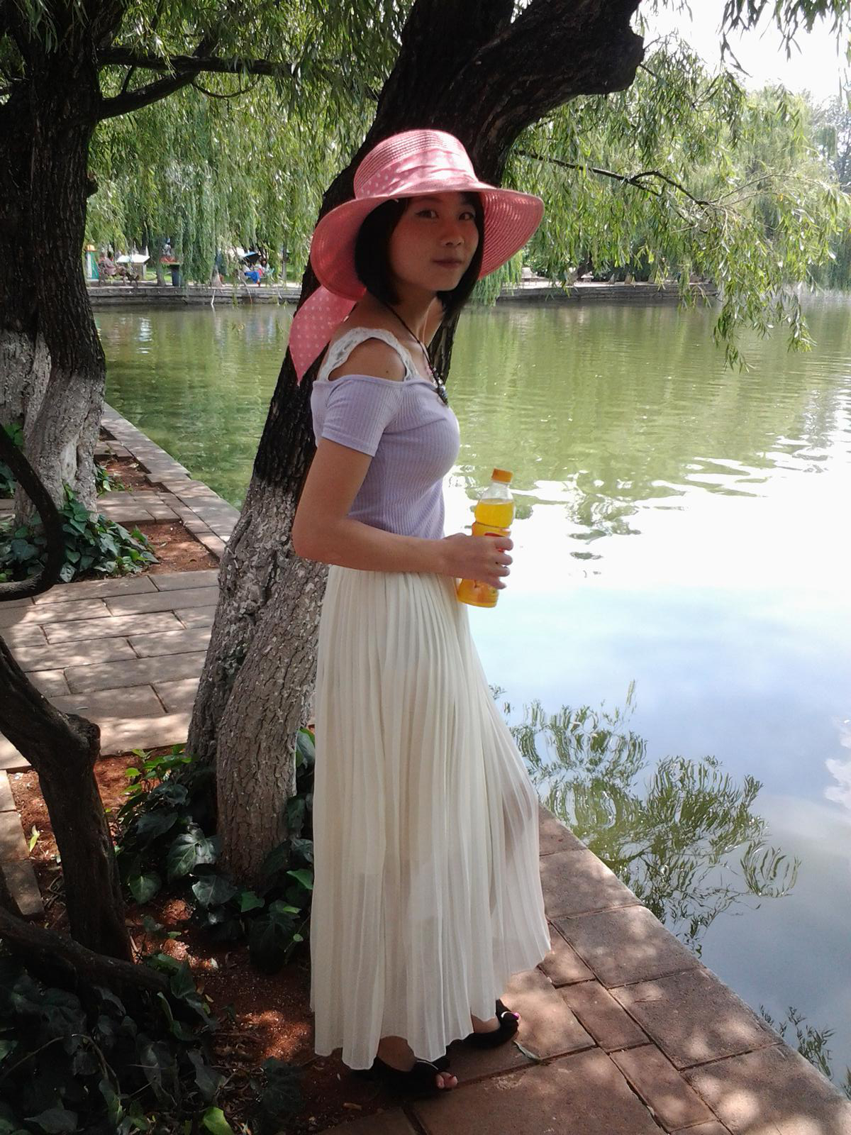 25岁未婚女征婚照片(id:68464363)_云南昆明征婚交友_珍爱网