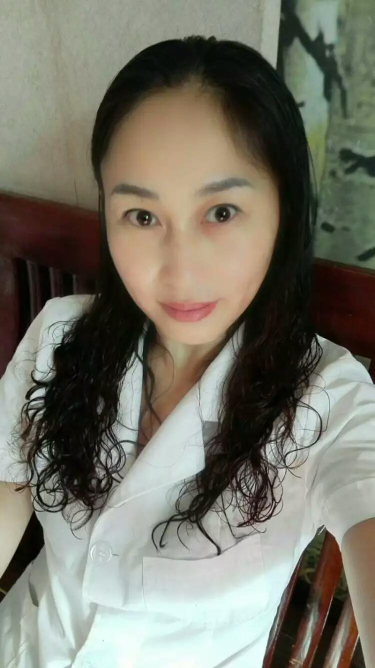 44岁女征婚图片