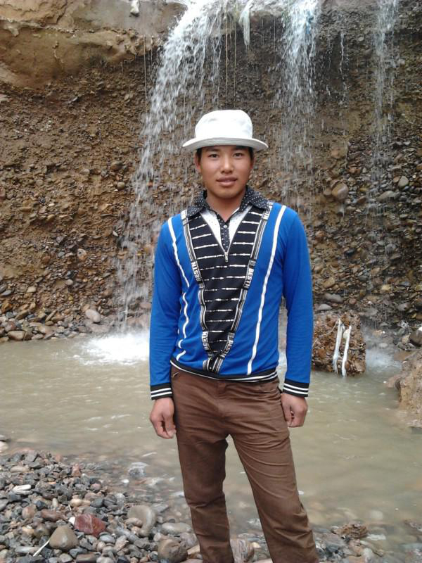 30岁未婚男征婚照片(id:82803421)_贵州黔南布依族苗族自治州征婚交友