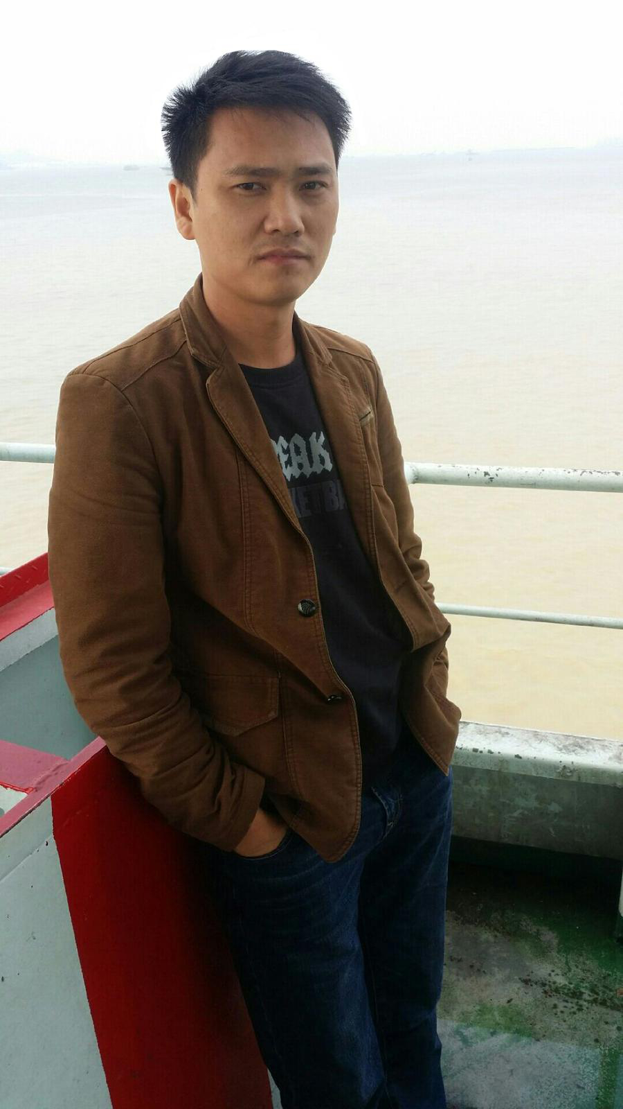 35岁未婚男征婚照片(id:83967043)_广东东莞征婚交友_珍爱网