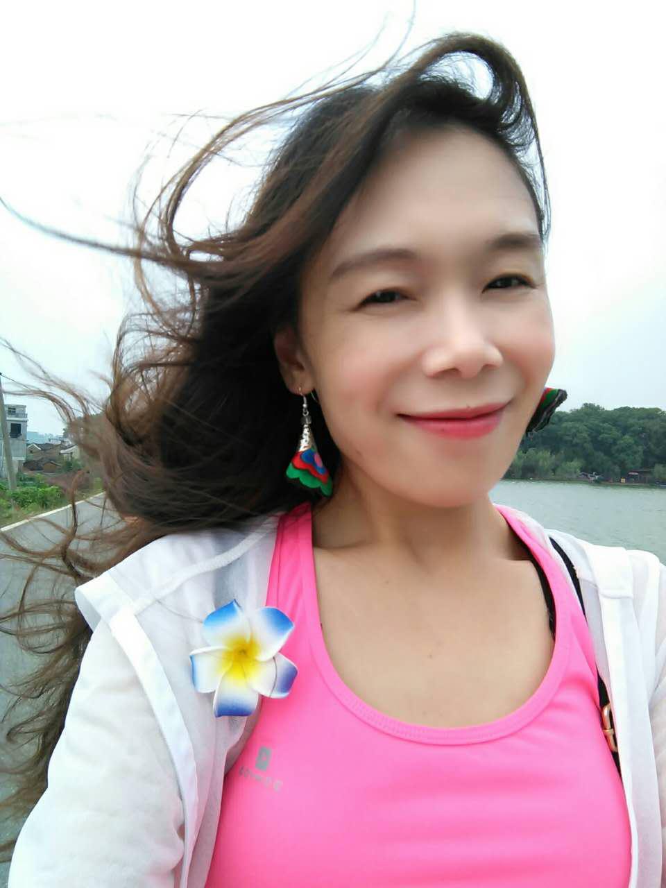 35岁离异女征婚照片(id:84921607)_广东深圳征婚交友_珍爱网