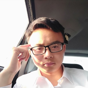 王小草本人资料照片 158135500700180626.jpg?scrop=1&crop=1&w=300&h=300&cpos=north