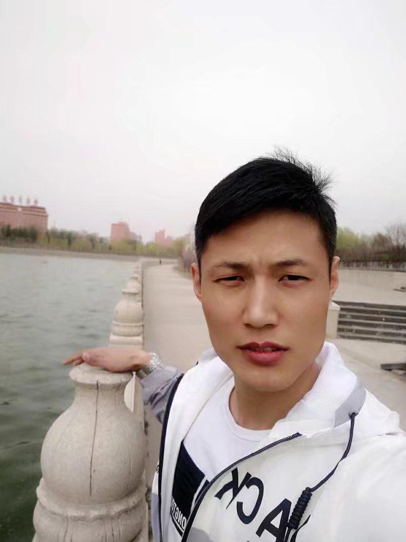 31岁未婚男征婚照片(id:104450089)_内蒙古呼和浩特征婚交友_珍爱网