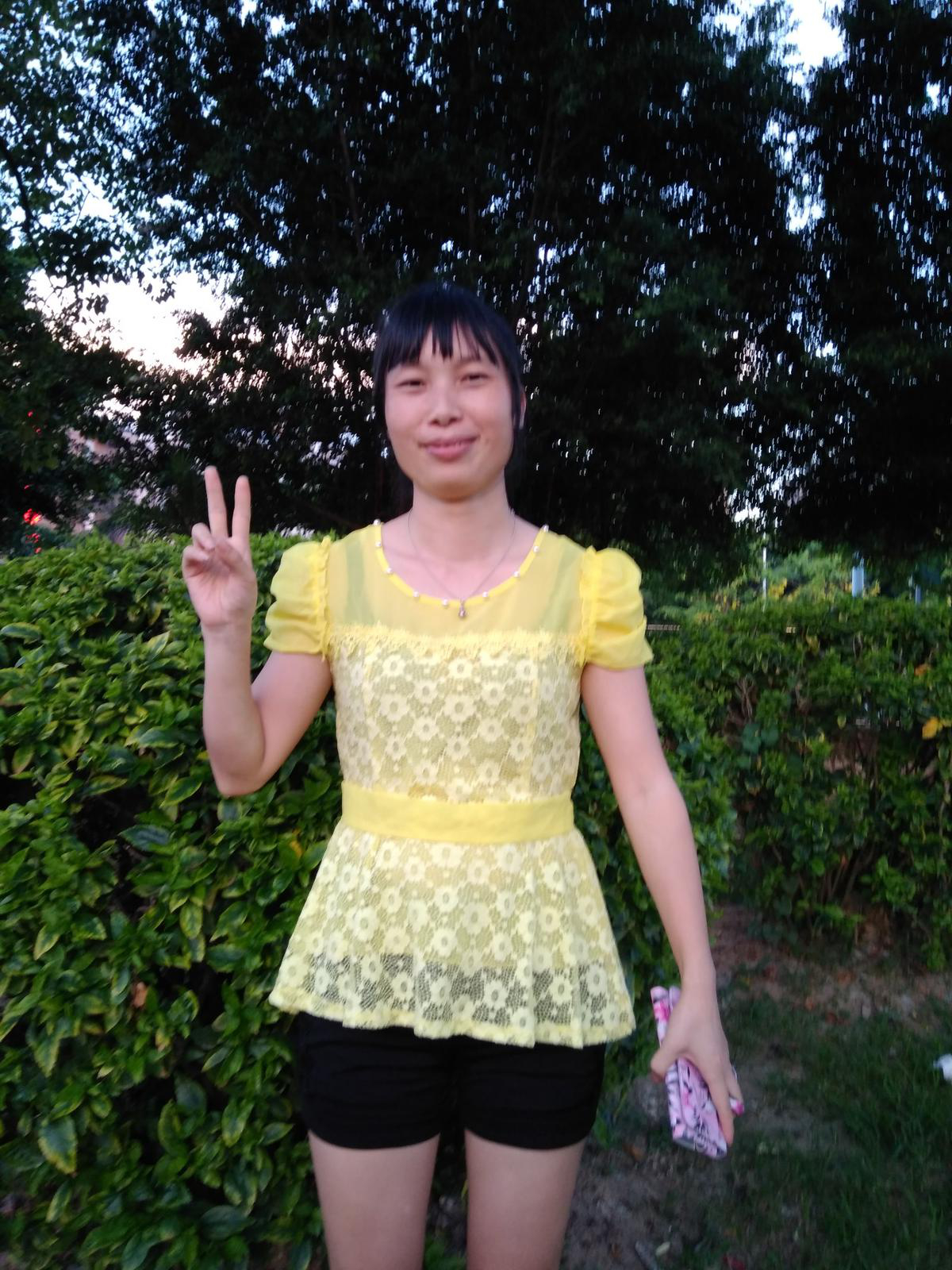 32岁离异女征婚照片(id:105607177)_广东深圳征婚交友_珍爱网