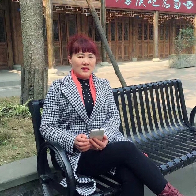 55岁离异女征婚照片(id:1341410257)_四川成都征婚交友_珍爱网